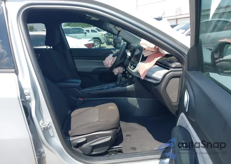 2024 Jeep Compass Sport 4X4 z USA, uszkodzony, nr VIN 3C4NJDAN3RT170275